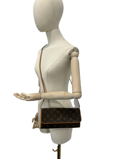 Louis Vuitton Twin Pochette GM