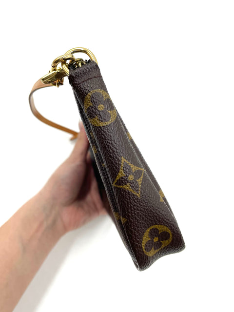 Louis Vuitton Pochette Accessories