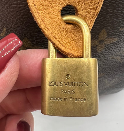 Louis Vuitton Speedy 30