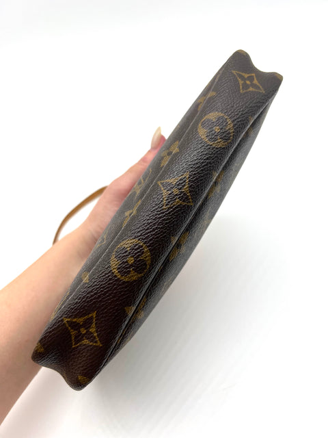 Louis Vuitton Pochette Accessories