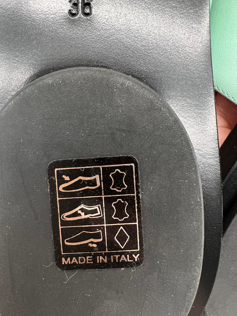 Gucci Leather Thong Sandal With Double G