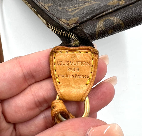 Louis Vuitton Pochette Accessories