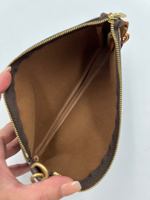 Louis Vuitton Pochette Accessories