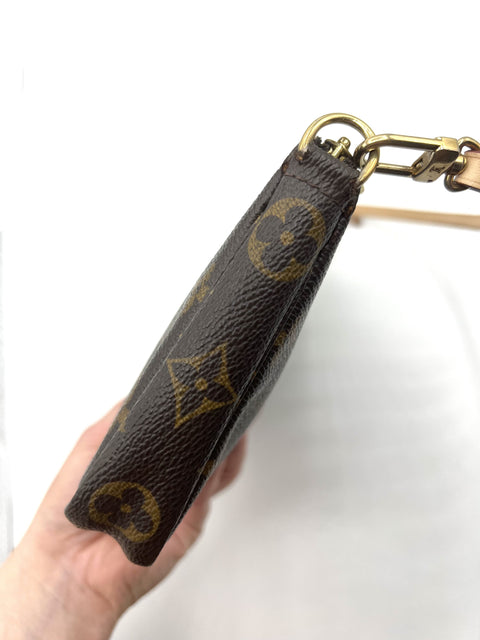 Louis Vuitton Pochette Accessories