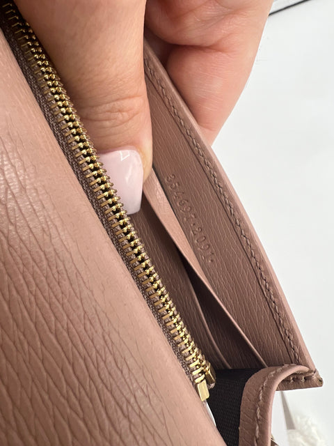 Gucci Wallet on Chain