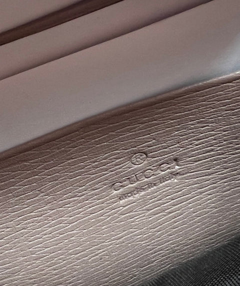 Gucci Wallet on Chain