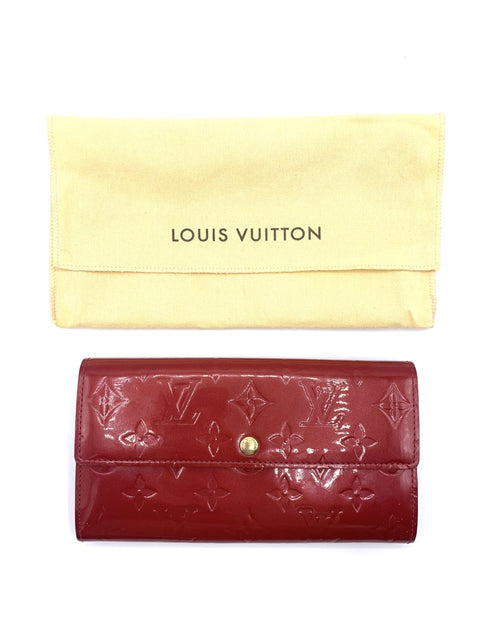 Louis Vuitton Sarah Wallet in Patent Leather