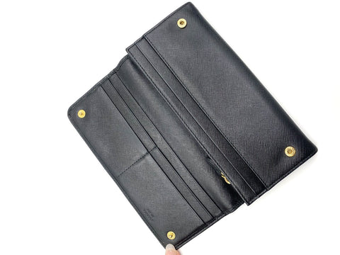 Prada Wallet in Black Saffiano Leather