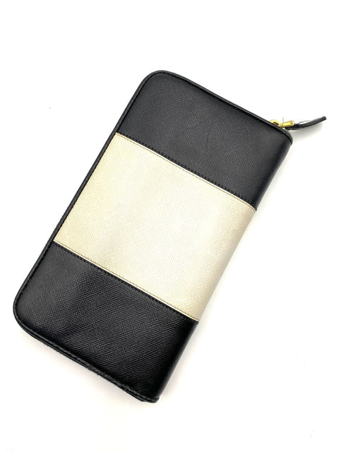 Prada Wallet in Saffiano Leather