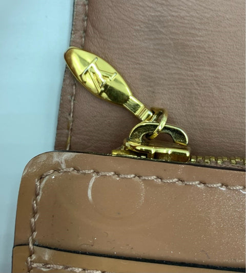 Louis Vuitton Sarah Wallet in Patent Leather