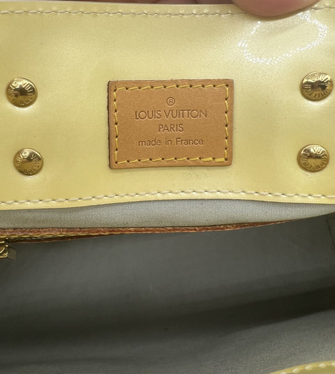 Louis Vuitton Perle Vernis Reade PM Bag