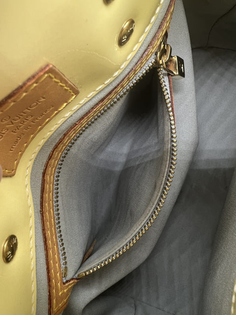 Louis Vuitton Perle Vernis Reade PM Bag