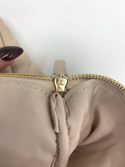 Chanel Caviar Leather O-Case Zip Pouch Clutch