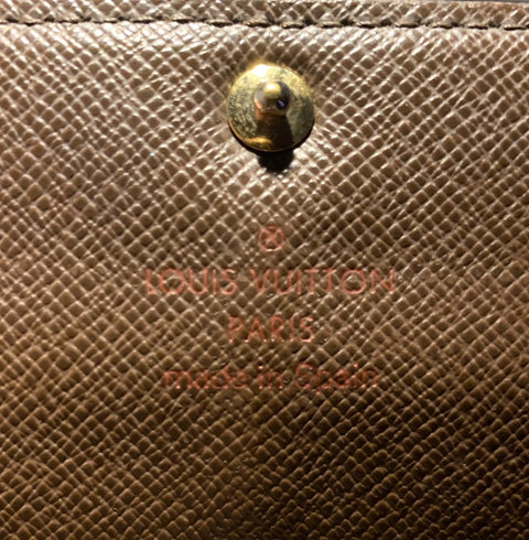 Louis Vuitton Sarah Wallet in Damier Ebene