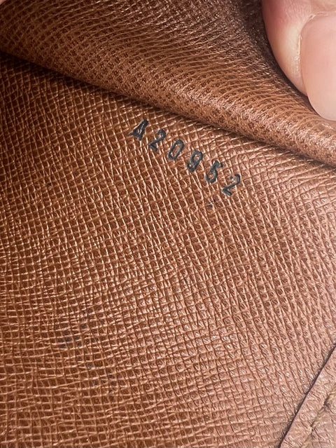 Louis Vuitton Bordeaux Shoulder Bag