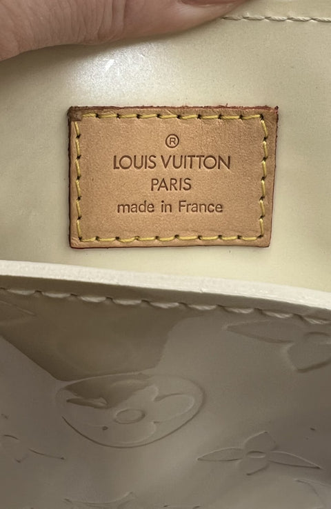 Louis Vuitton Perle Vernis Reade PM Bag
